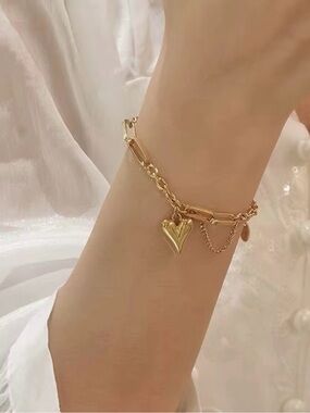 18k Gold plated Heart Charm Chain Bracelet